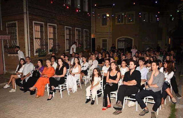 Bizi Birleştiren Hayat oyuncuları